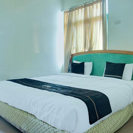 Townhouse Oak Palembang Near Jembatan Ampera Formerly Azzura Hotel Exteriér fotografie