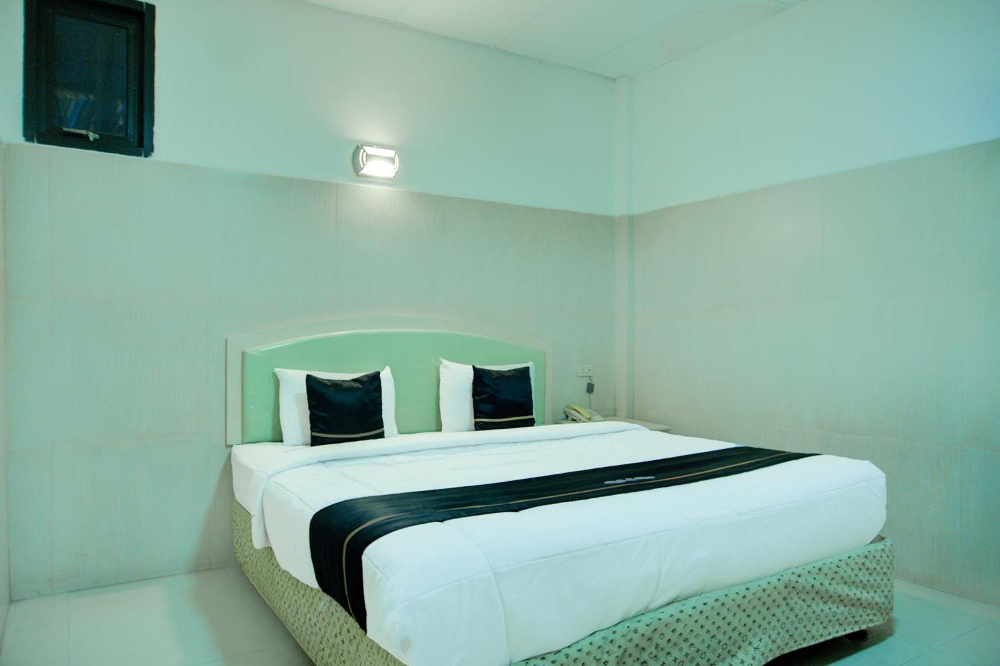 Townhouse Oak Palembang Near Jembatan Ampera Formerly Azzura Hotel Exteriér fotografie